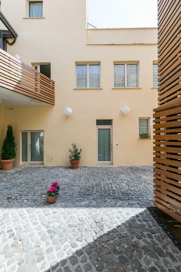 Demetra Eco Guest House Рим Экстерьер фото